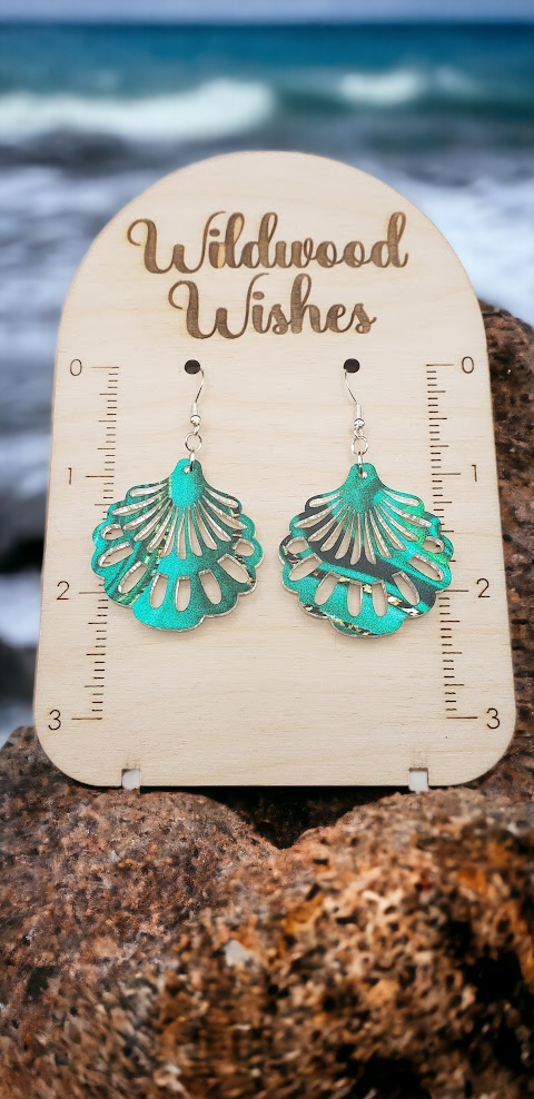 Shiny Seashell Dangling Earrings